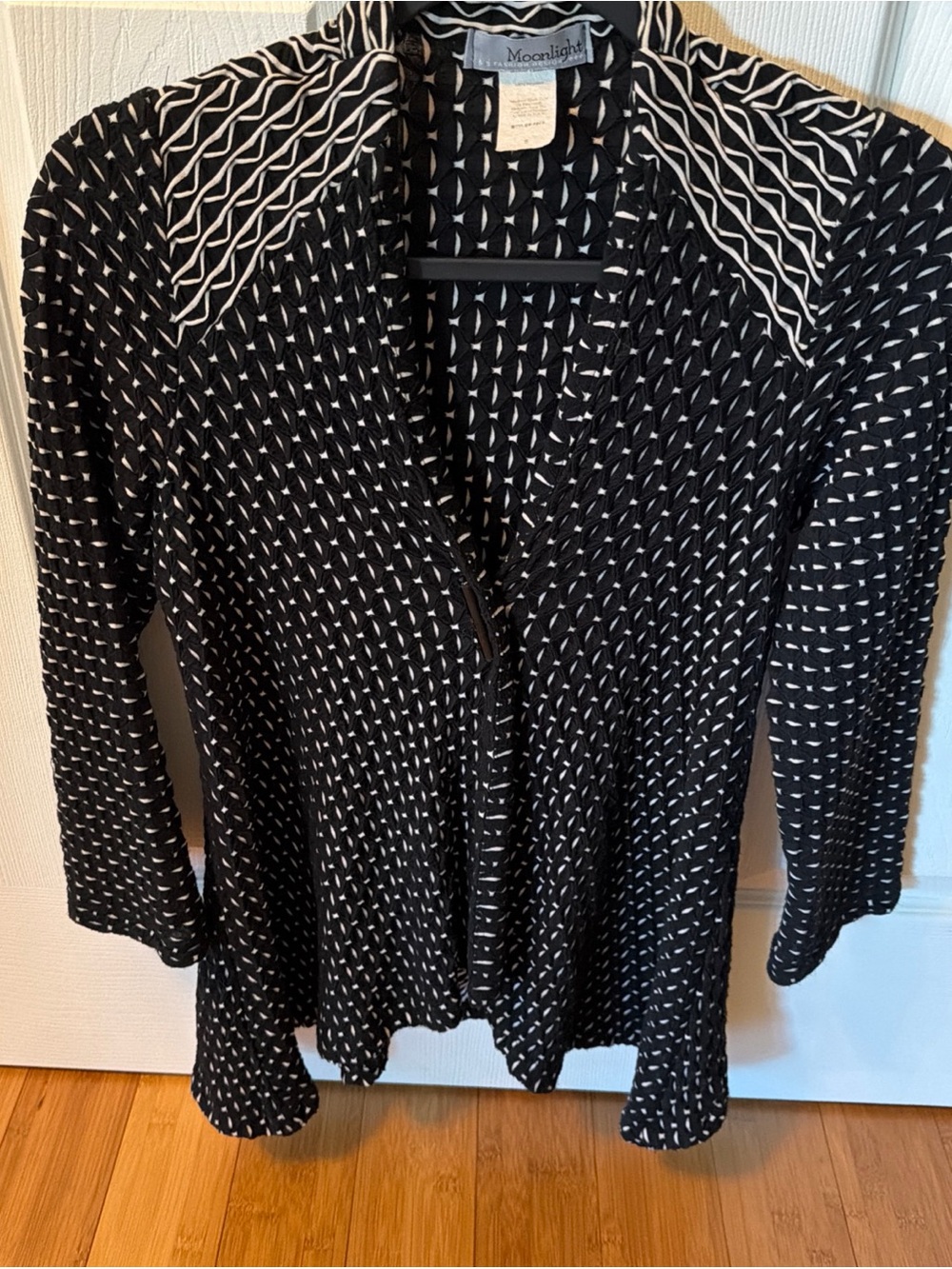 Black & White Open Front Cardigan Textured Dash Pattern Contrast Geo Shoulders